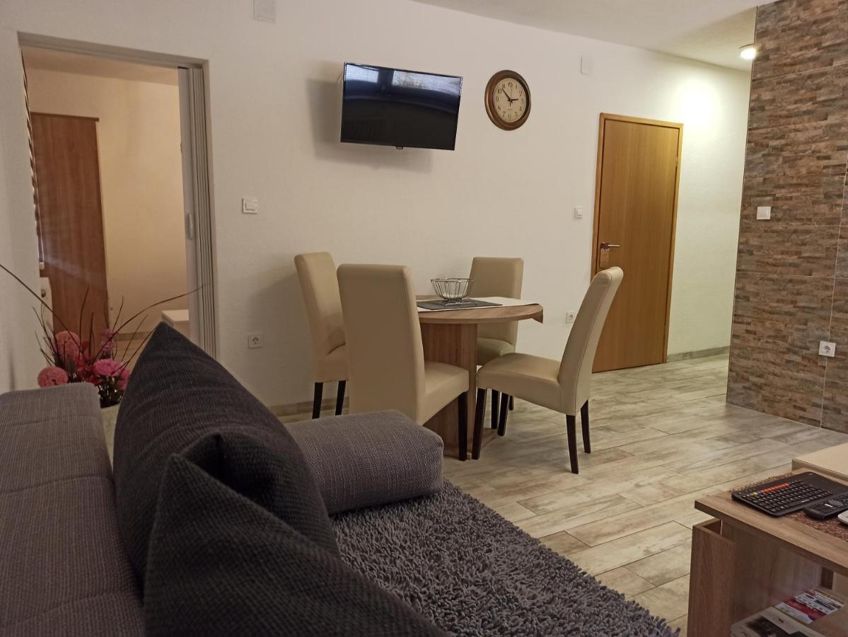 Studio Apartments Una Korenica Eksteriør bilde