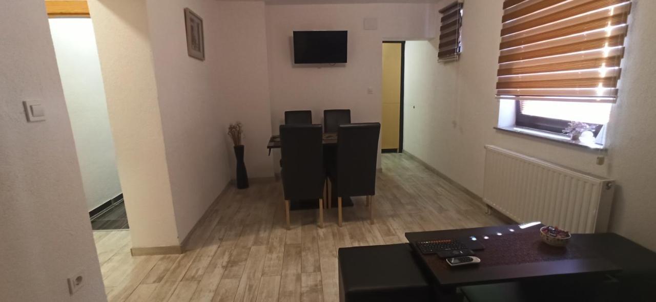 Studio Apartments Una Korenica Eksteriør bilde