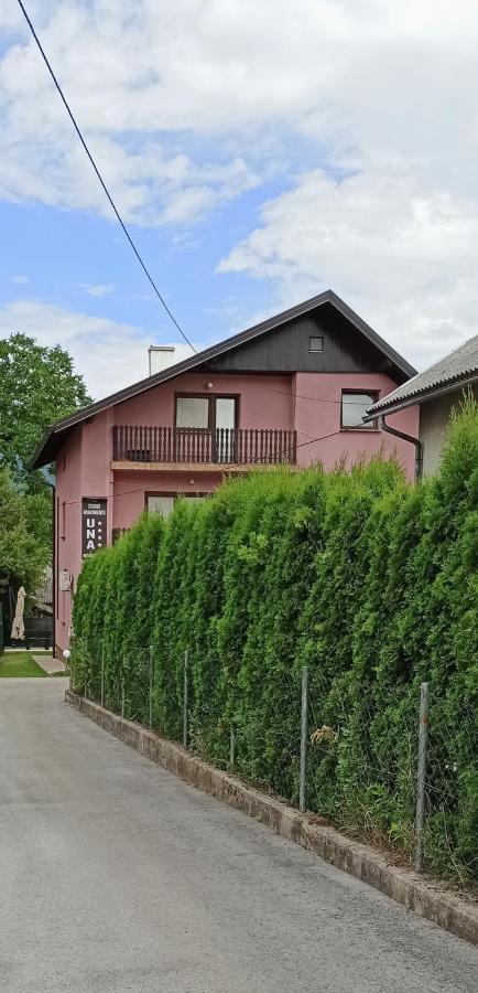 Studio Apartments Una Korenica Eksteriør bilde